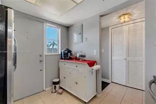 1101 Crystal Lake Dr, Deerfield Beach, FL 33064 - Photo 3