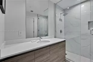 121 NE 34th St, Miami, FL 33137 - Photo 29