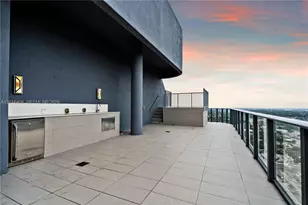 121 NE 34th St, Miami, FL 33137 - Photo 39