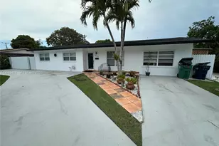 15640 SW 102nd Pl, Miami, FL 33157 - Photo 1