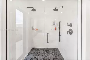 1705 NE 24th St, Wilton Manors, FL 33305 - Photo 31