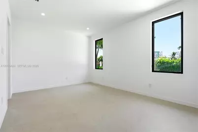 1940 Alamanda Dr, North Miami, FL 33181 - Photo 21