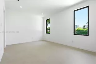 1940 Alamanda Dr, North Miami, FL 33181 - Photo 21