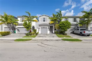 4813 NW 48th Terrace, Tamarac, FL 33319 - Photo 3