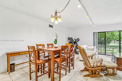 425 W Park Dr #10, Miami, FL 33172 - Photo 33