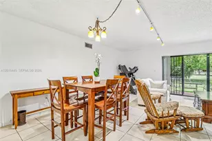 425 W Park Dr, Miami, FL 33172 - Photo 33