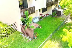 425 W Park Dr, Miami, FL 33172 - Photo 27