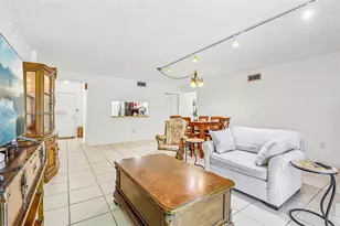 425 W Park Dr, Miami, FL 33172 - Photo 31