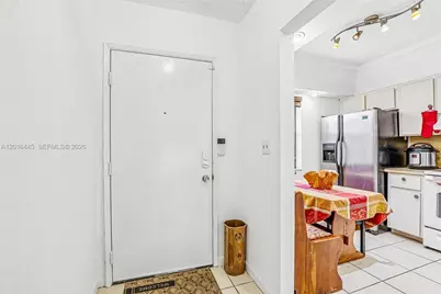 425 W Park Dr #10, Miami, FL 33172 - Photo 25