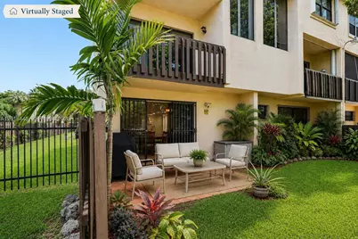 425 W Park Dr #10, Miami, FL 33172 - Photo 5