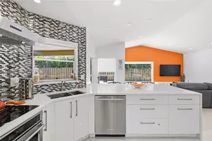 9612 N Carousel Cir N, Boca Raton, FL 33434 - Photo 17