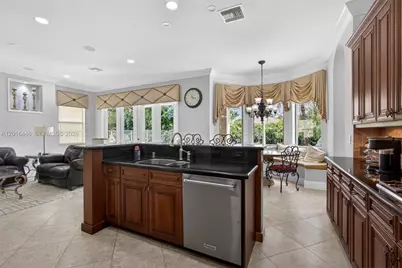 3476 Collonade Dr, Wellington, FL 33449 - Photo 15