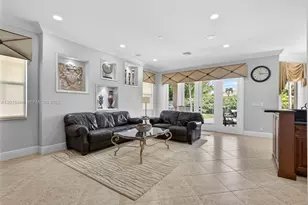 3476 Collonade Dr, Wellington, FL 33449 - Photo 9