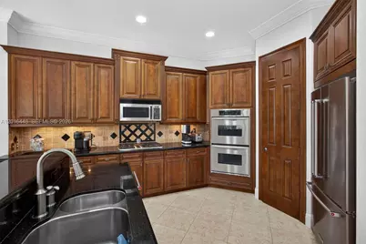 3476 Collonade Dr, Wellington, FL 33449 - Photo 13