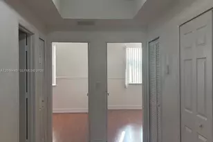 8525 SW 165th Pl, Miami, FL 33193 - Photo 13