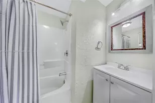 1320 NE 27th Ave, Pompano Beach, FL 33062 - Photo 9
