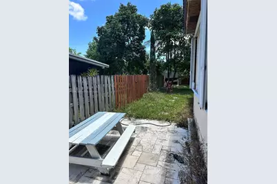1427 N 26th Ave, Hollywood, FL 33020 - Photo 19