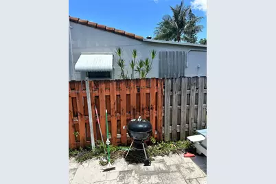 1427 N 26th Ave, Hollywood, FL 33020 - Photo 25