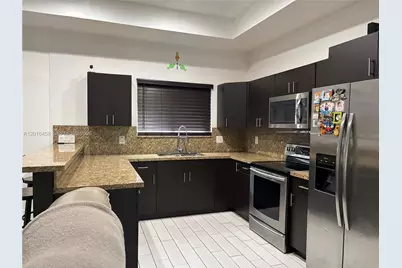 1131 SW 86th Ave #1131, Pembroke Pines, FL 33025 - Photo 5