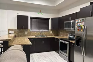 1131 SW 86th Ave, Pembroke Pines, FL 33025 - Photo 5