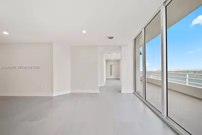 555 NE 34th St #PH4, Miami, FL 33137 - Photo 31