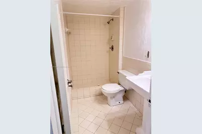 1205 Mariposa Ave #301, Coral Gables, FL 33146 - Photo 11
