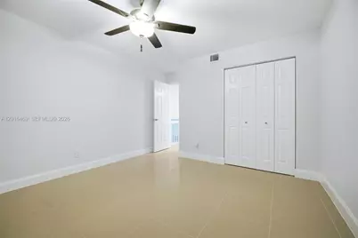 10941 N Lakeview Dr, Pembroke Pines, FL 33026 - Photo 27