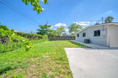 17911 NW 82nd Ave, Hialeah, FL 33015 - Photo 27