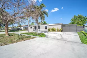 17911 NW 82nd Ave, Hialeah, FL 33015 - Photo 3
