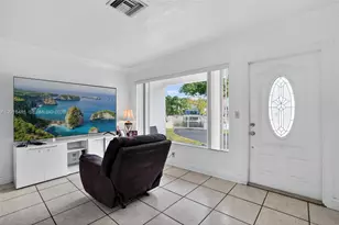 2451 NW 11th St, Miami, FL 33125 - Photo 5