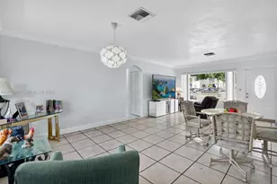 2451 NW 11th St, Miami, FL 33125 - Photo 13