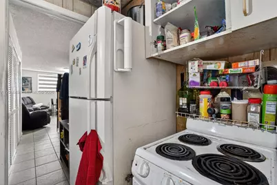 2451 NW 11th St, Miami, FL 33125 - Photo 29