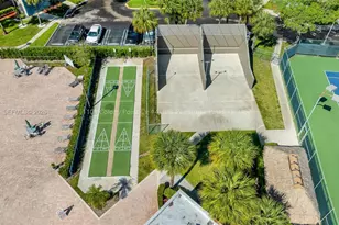 1101 Colony Point Cir, Pembroke Pines, FL 33026 - Photo 45