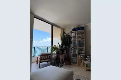 555 NE 15th St #19E, Miami, FL 33132 - Photo 5