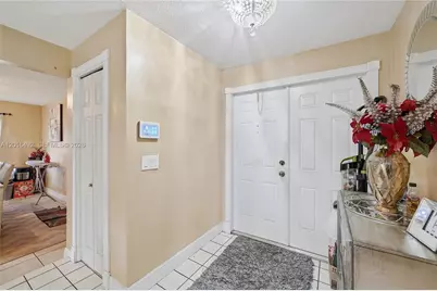 8271 NW 68th Ter, Tamarac, FL 33321 - Photo 7