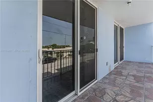 8340 Harding Ave, Miami Beach, FL 33141 - Photo 23