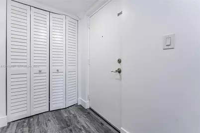 8340 Harding Ave #201, Miami Beach, FL 33141 - Photo 13