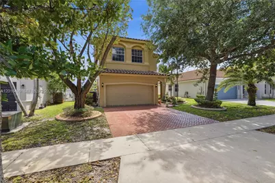 4980 SW 137th Ter, Miramar, FL 33027 - Photo 3
