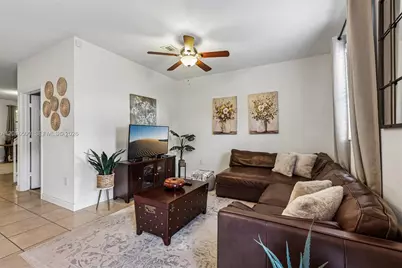 284 SE 37th Ter, Homestead, FL 33033 - Photo 7