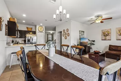 284 SE 37th Ter, Homestead, FL 33033 - Photo 13