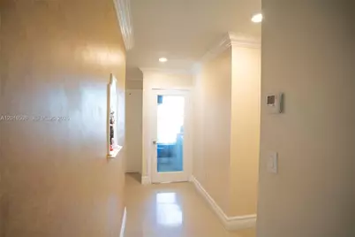 10704 SW 167th St, Miami, FL 33157 - Photo 9