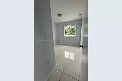 2121-2125 NW 72nd St, Miami, FL 33147 - Photo 15