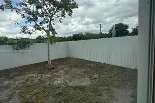 2121-2125 NW 72nd St, Miami, FL 33147 - Photo 9