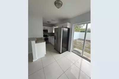 2121-2125 NW 72nd St, Miami, FL 33147 - Photo 3