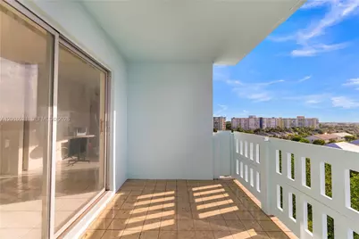 4001 Hillcrest Dr #812, Hollywood, FL 33021 - Photo 33