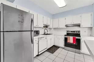 4001 Hillcrest Dr, Hollywood, FL 33021 - Photo 9