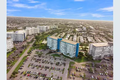 4001 Hillcrest Dr #812, Hollywood, FL 33021 - Photo 37