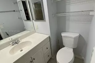 10329 NW 11th St, Pembroke Pines, FL 33026 - Photo 9