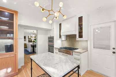 600 San Lorenzo Ave, Coral Gables, FL 33146 - Photo 9