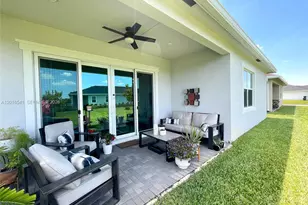 1217 SE Crosswood Wy, Port Saint Lucie, FL 34984 - Photo 23